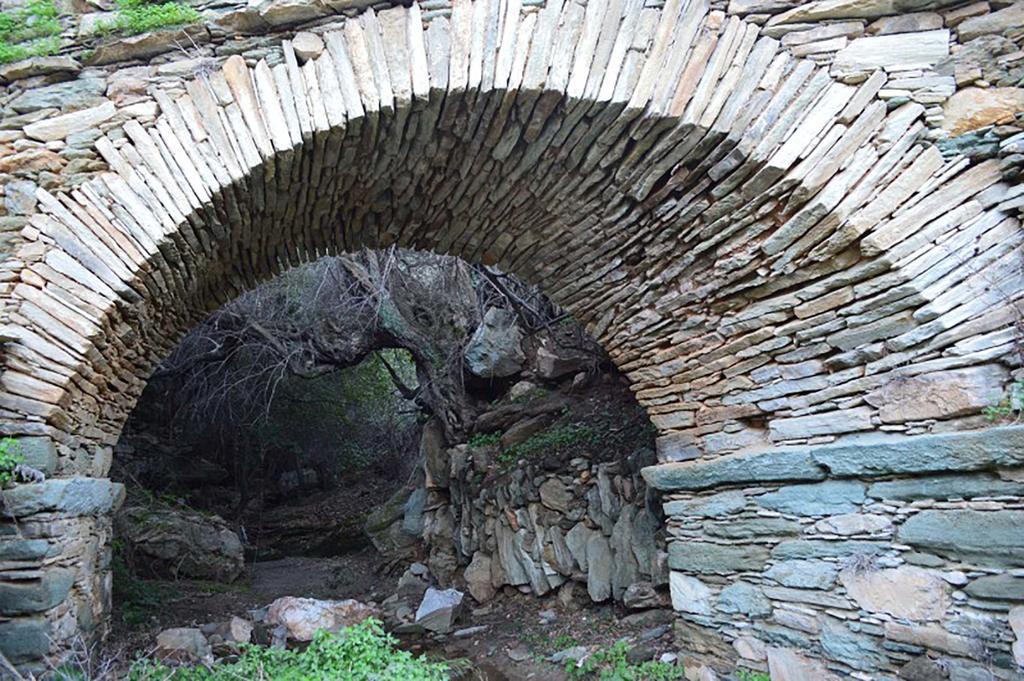 Andros Maisonettes Áyios Pétros エクステリア 写真